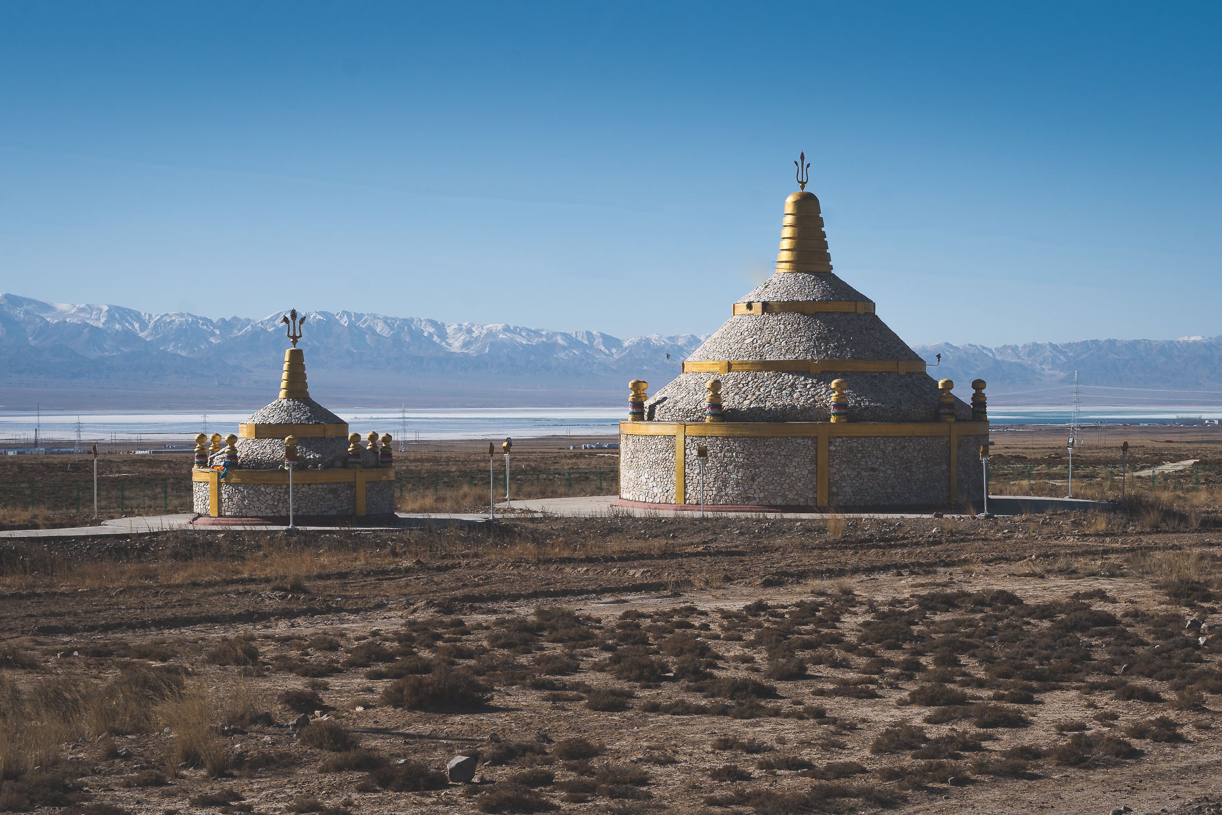 stupas tibetan plateau stupas tibetan plateau